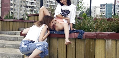Куни На Улице С Телефона
